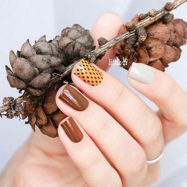 Les meilleures nouveautés de la manucure automne 2025-2026: TOP-5 technicien et TOP-5 nuances d'automne nail art