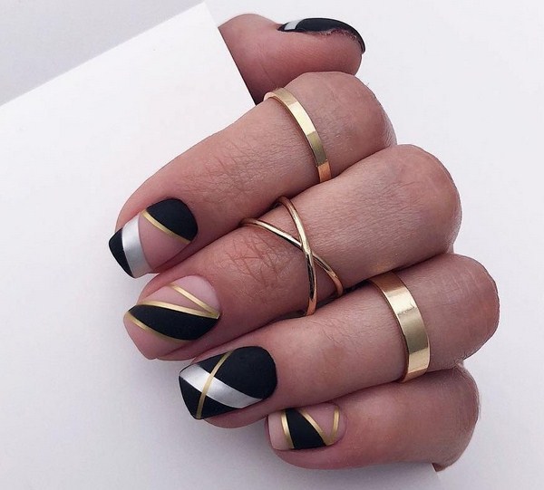 Les meilleures nouveautés de la manucure automne 2025-2026: TOP-5 technicien et TOP-5 nuances d'automne nail art