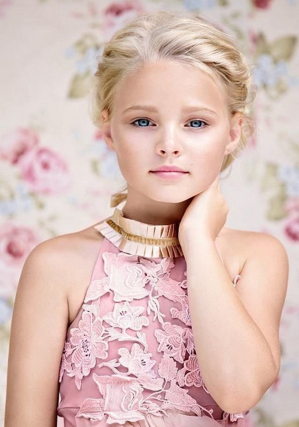 Coiffures de charme pour les filles 2025-2026: idées de photos de coiffures à la maternelle et à l'école