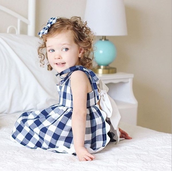 Coiffures de charme pour les filles 2025-2026: idées de photos de coiffures à la maternelle et à l'école