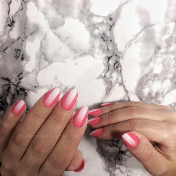 Une merveilleuse manucure pour les ongles en amande 2025-2026: photos