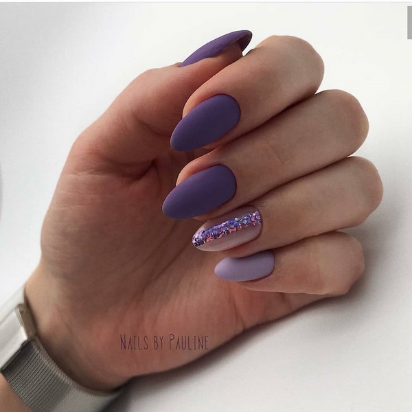 Une merveilleuse manucure pour les ongles en amande 2025-2026: photos