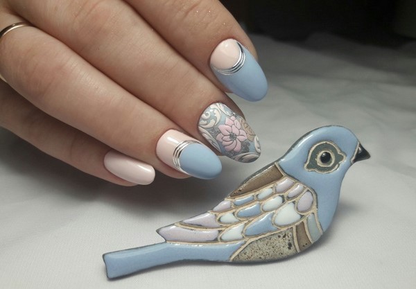 Une merveilleuse manucure pour les ongles en amande 2025-2026: photos