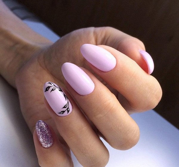 Une merveilleuse manucure pour les ongles en amande 2025-2026: photos