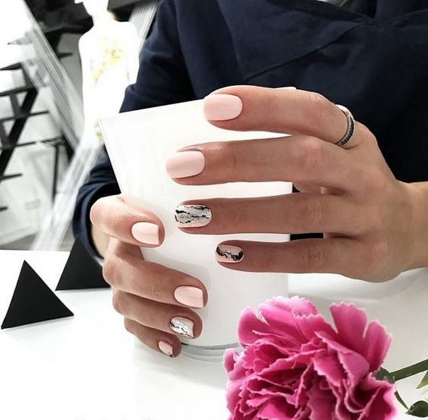 Les ongles les plus en vogue de 2025-2026: meilleures idées sur plus de 80 photos