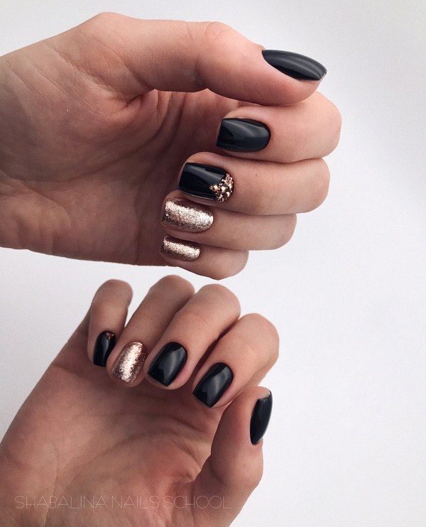 Brillante manucure du Nouvel An 2026: exemples de photos