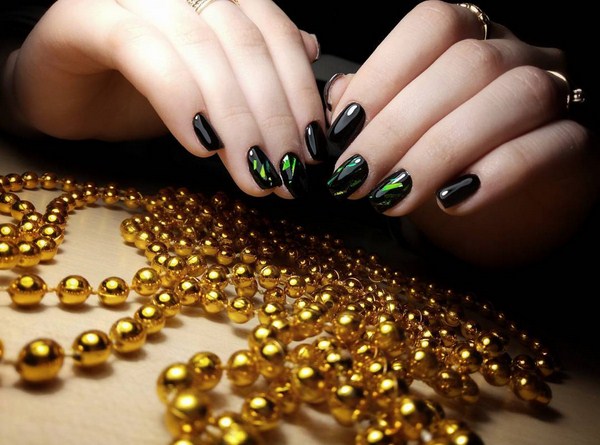 Brillante manucure du Nouvel An 2026: exemples de photos