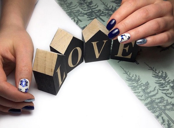 Brillante manucure du Nouvel An 2026: exemples de photos