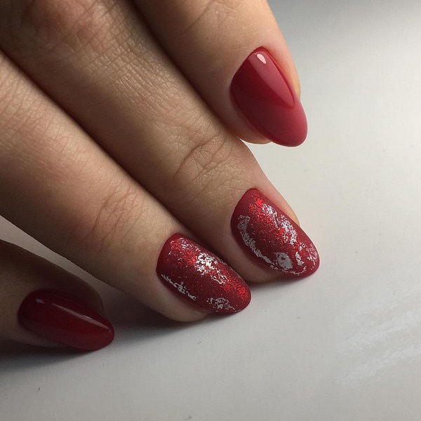 Brillante manucure du Nouvel An 2026: exemples de photos