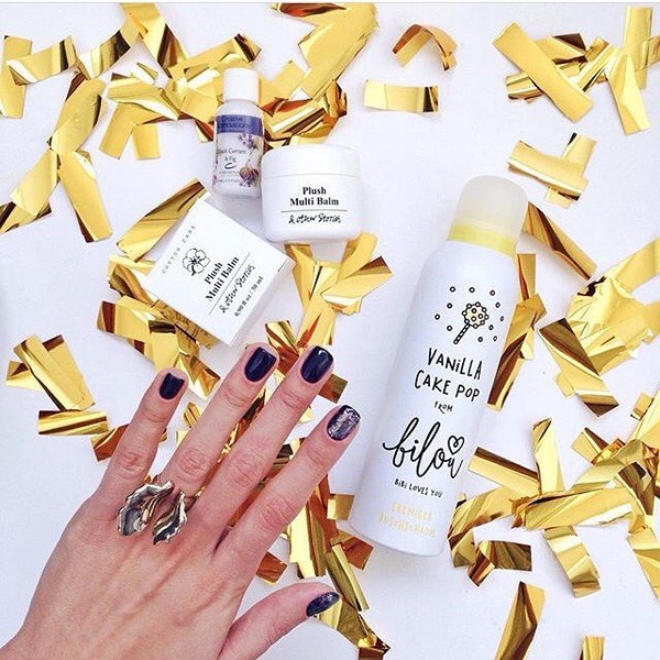 Brillante manucure du Nouvel An 2026: exemples de photos