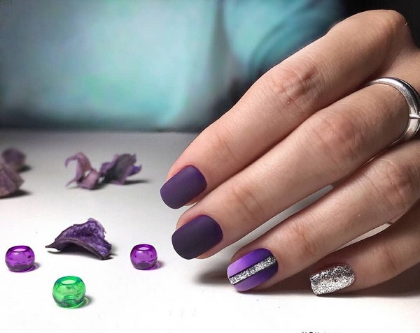 Brillante manucure du Nouvel An 2026: exemples de photos