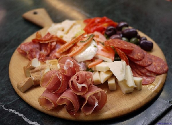 Meilleures idées pour trancher sur une table de fête: photo