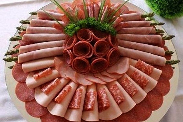 Meilleures idées pour trancher sur une table de fête: photo