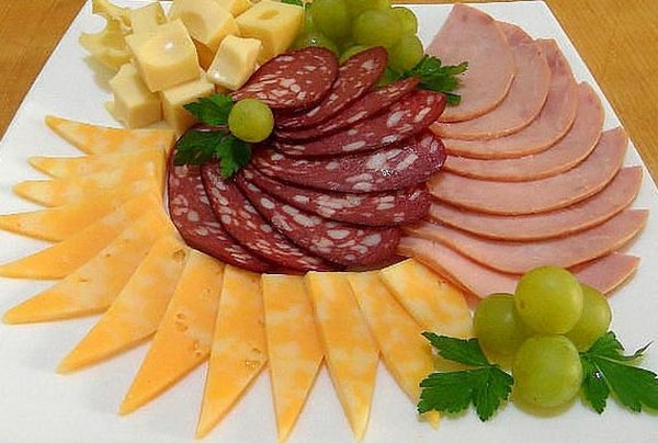 Meilleures idées pour trancher sur une table de fête: photo