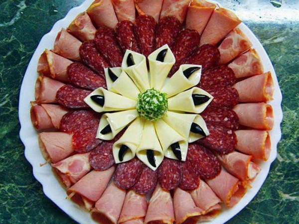 Meilleures idées pour trancher sur une table de fête: photo