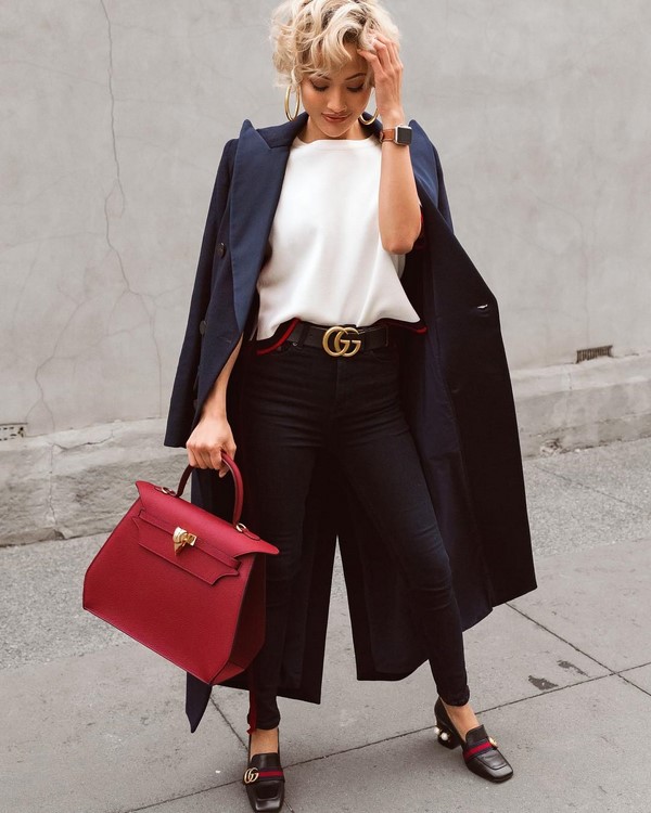 Les imperméables et trenchs les plus élégants 2025-2026: modèles et styles à la mode sur la photo