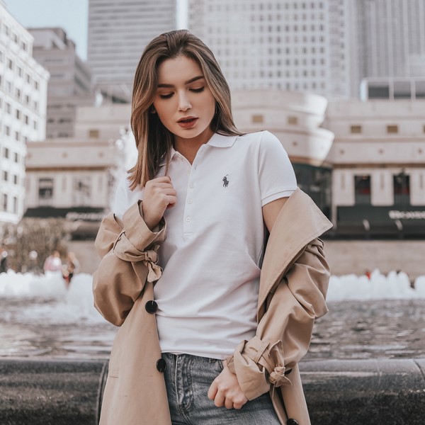 Les imperméables et trenchs les plus élégants 2025-2026: modèles et styles à la mode sur la photo