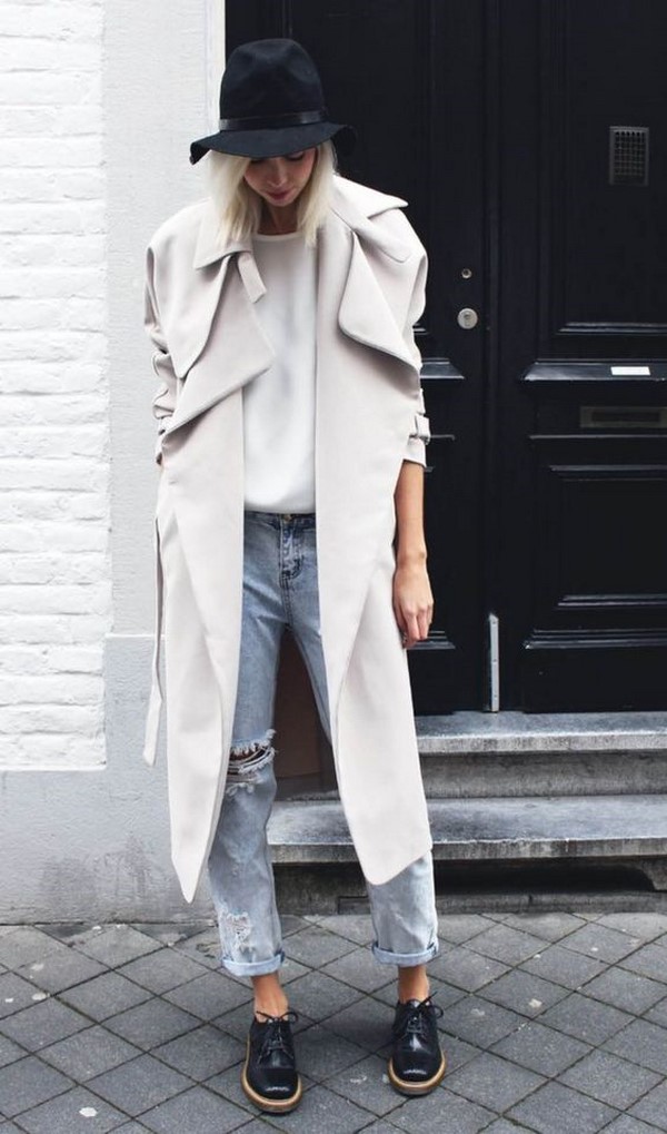 Les imperméables et trenchs les plus élégants 2025-2026: modèles et styles à la mode sur la photo