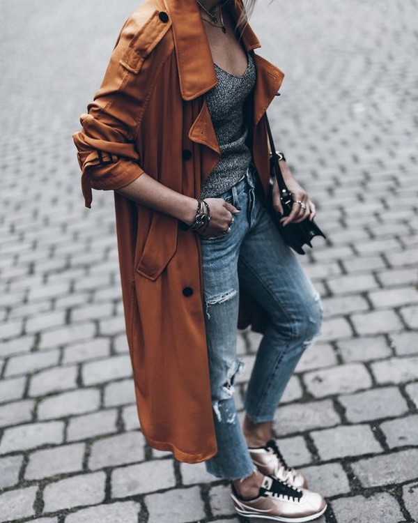 Les imperméables et trenchs les plus élégants 2025-2026: modèles et styles à la mode sur la photo