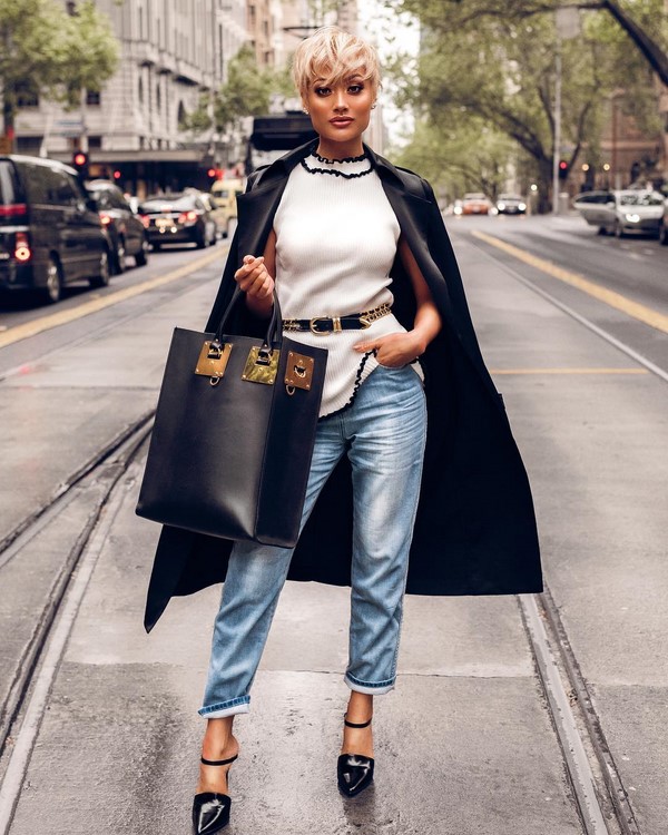 Les imperméables et trenchs les plus élégants 2025-2026: modèles et styles à la mode sur la photo