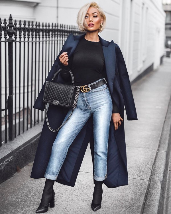 Les imperméables et trenchs les plus élégants 2025-2026: modèles et styles à la mode sur la photo