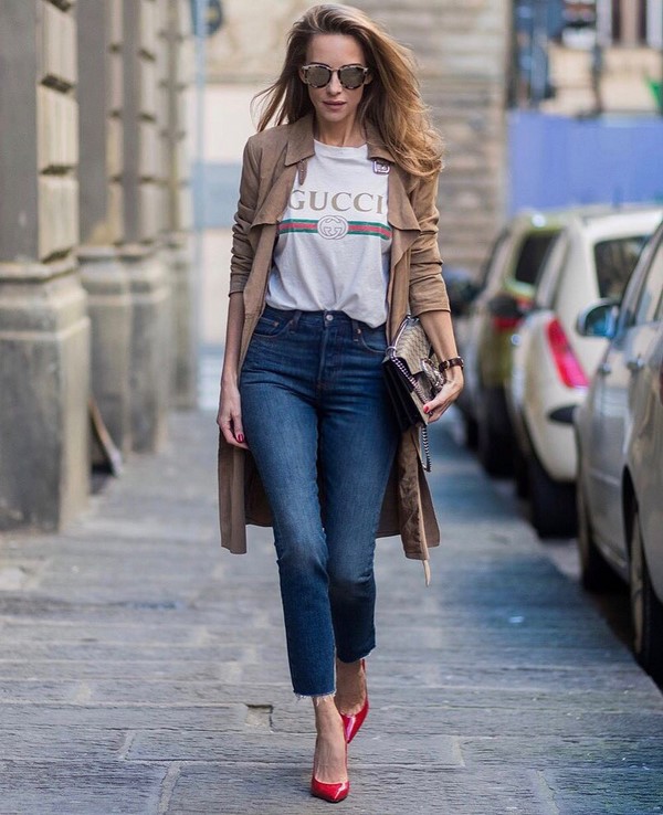 Les imperméables et trenchs les plus élégants 2025-2026: modèles et styles à la mode sur la photo