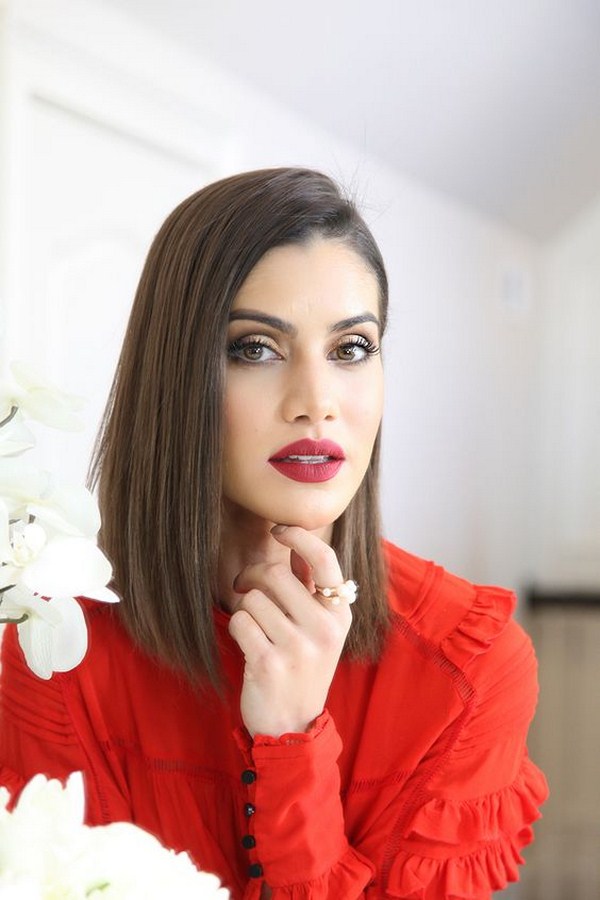 Nouvelles coupes de cheveux pour cheveux mi-longs 2025-2026: les meilleures idées photo