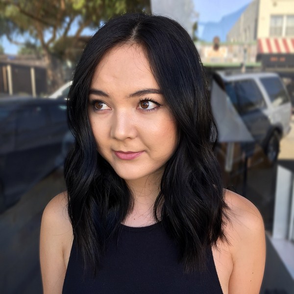 Nouvelles coupes de cheveux pour cheveux mi-longs 2025-2026: les meilleures idées photo