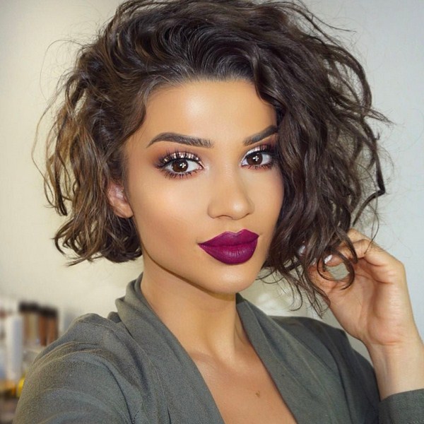 Nouvelles coupes de cheveux pour cheveux mi-longs 2025-2026: les meilleures idées photo