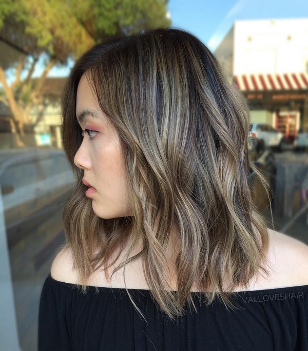 Nouvelles coupes de cheveux pour cheveux mi-longs 2025-2026: les meilleures idées photo