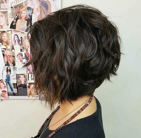 Nouvelles coupes de cheveux pour cheveux mi-longs 2025-2026: les meilleures idées photo