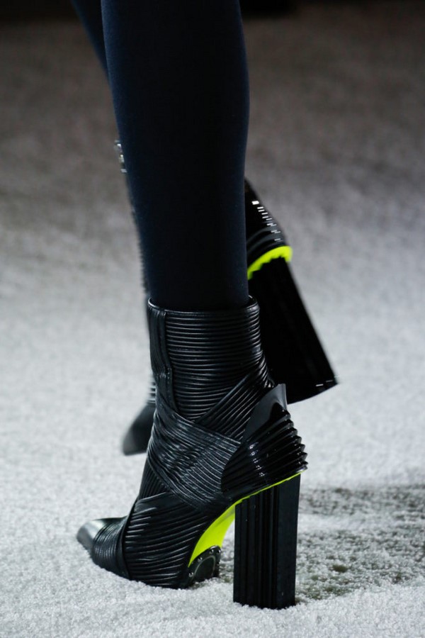 Meilleures nouvelles chaussures pour l'automne-hiver 2025-2026: tendances du TOP 10 pour plus de 100 photos