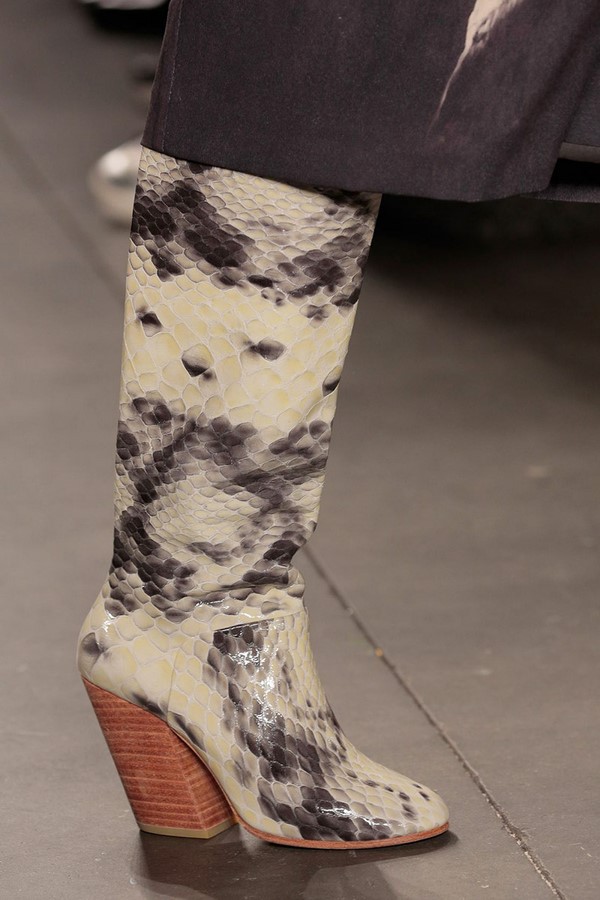 Meilleures nouvelles chaussures pour l'automne-hiver 2025-2026: tendances du TOP 10 pour plus de 100 photos