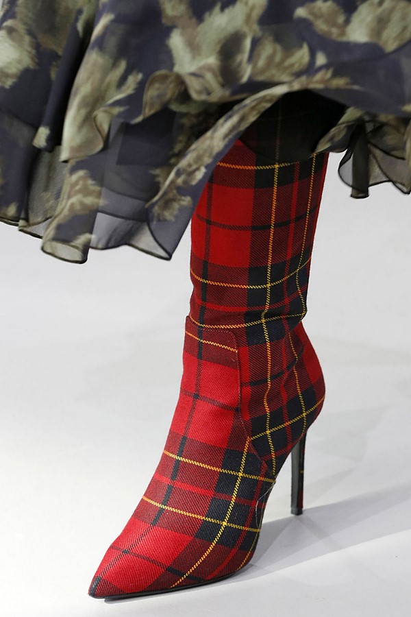 Meilleures nouvelles chaussures pour l'automne-hiver 2025-2026: tendances du TOP 10 pour plus de 100 photos