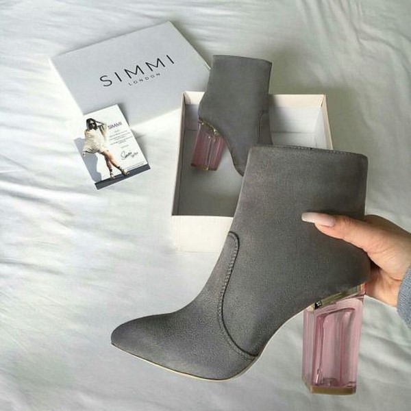 Meilleures nouvelles chaussures pour l'automne-hiver 2025-2026: tendances du TOP 10 pour plus de 100 photos