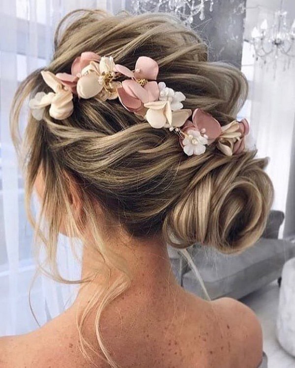 Nouvelles coiffures pour la nouvelle année 2026: les meilleures idées pour la coiffure du nouvel an pour tous les goûts