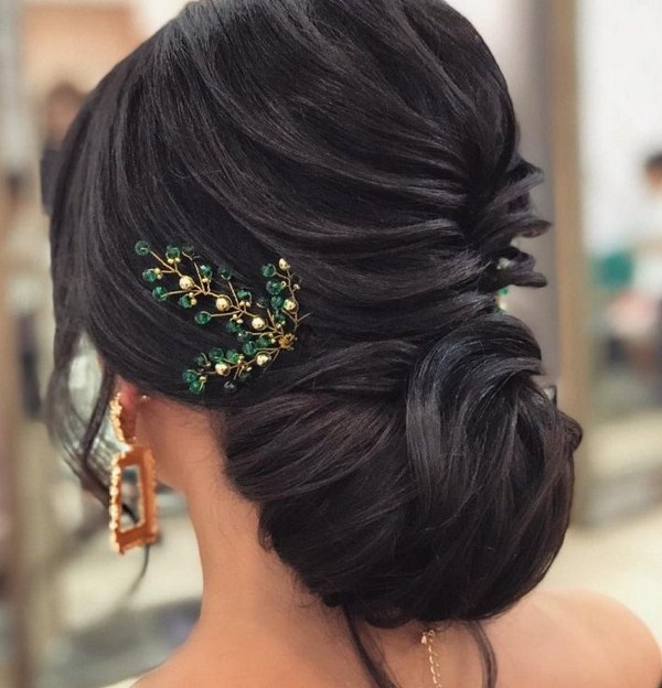 Nouvelles coiffures pour la nouvelle année 2026: les meilleures idées pour la coiffure du nouvel an pour tous les goûts