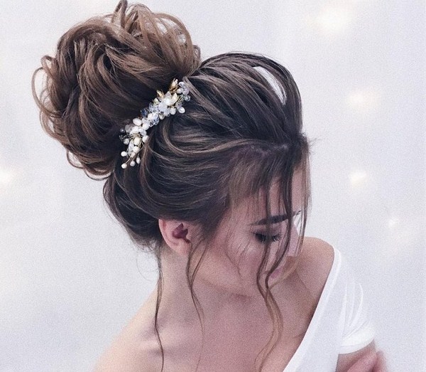 Nouvelles coiffures pour la nouvelle année 2026: les meilleures idées pour la coiffure du nouvel an pour tous les goûts