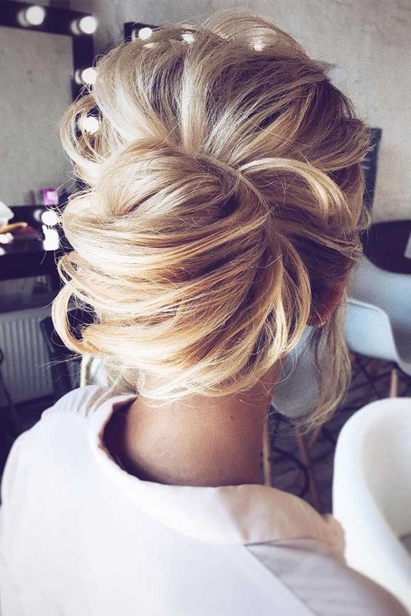 Nouvelles coiffures pour la nouvelle année 2026: les meilleures idées pour la coiffure du nouvel an pour tous les goûts