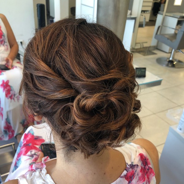 Nouvelles coiffures pour la nouvelle année 2026: les meilleures idées pour la coiffure du nouvel an pour tous les goûts