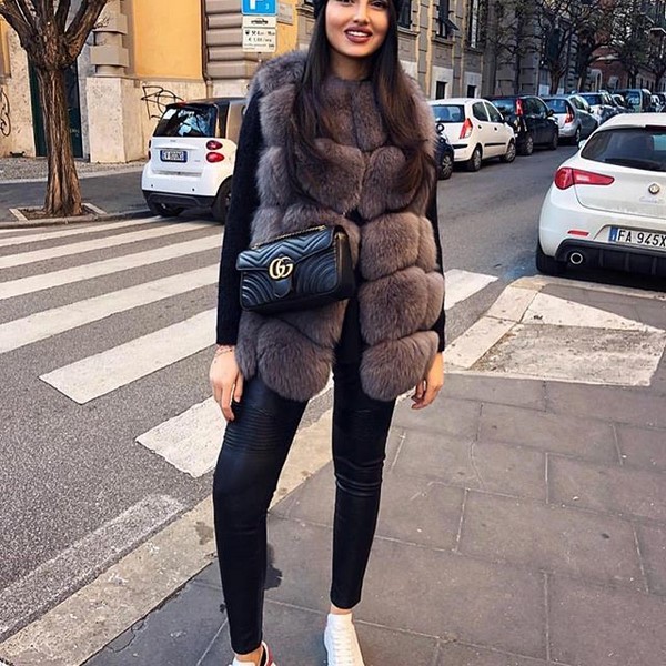 Comment s'habiller en hiver dans la saison 2025-2026: les meilleures images pour plus de 100 photos