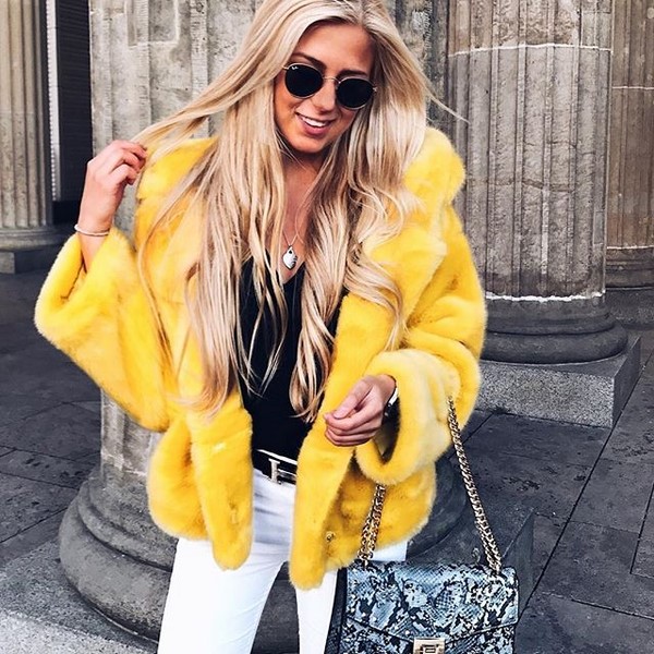 Comment s'habiller en hiver dans la saison 2025-2026: les meilleures images pour plus de 100 photos