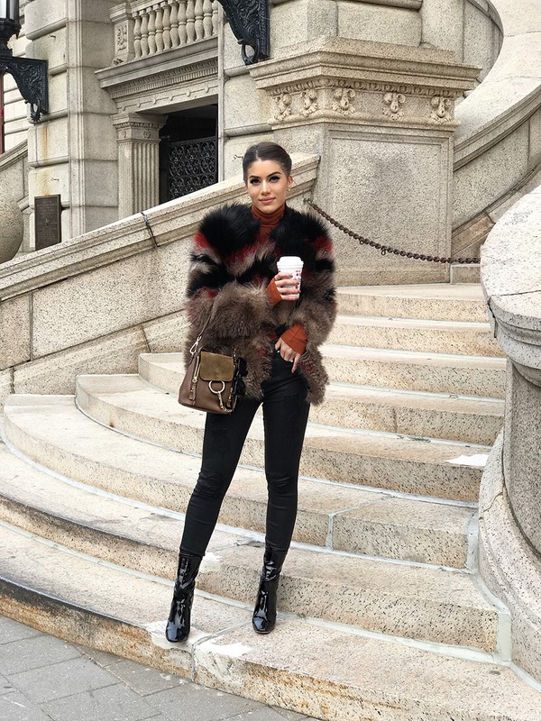 Comment s'habiller en hiver dans la saison 2025-2026: les meilleures images pour plus de 100 photos