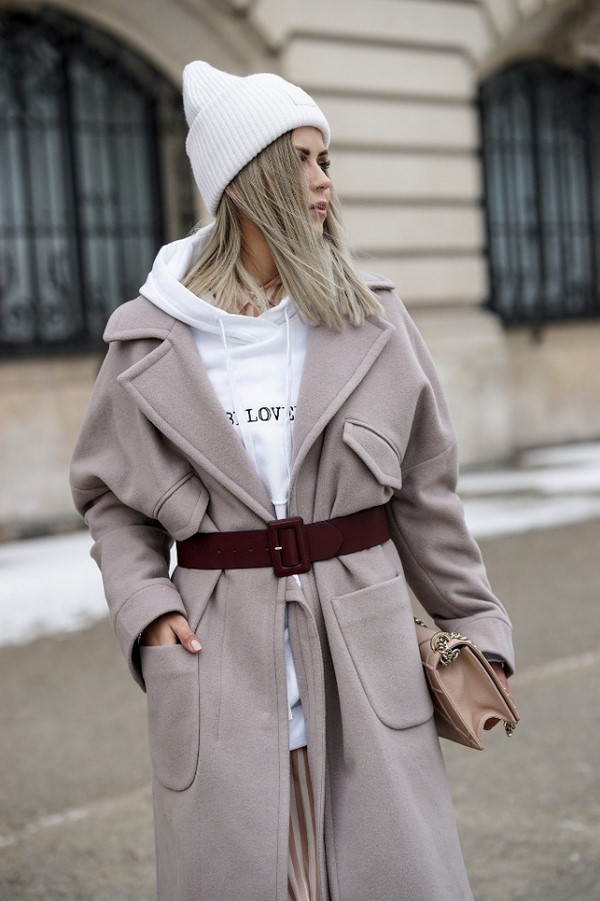 Comment s'habiller en hiver dans la saison 2025-2026: les meilleures images pour plus de 100 photos