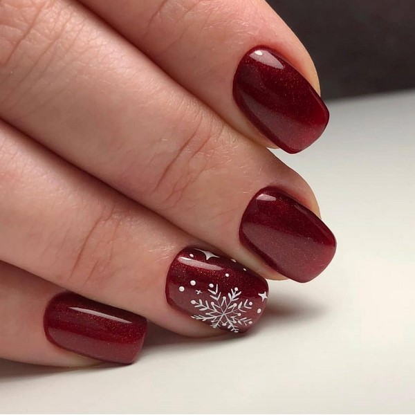Nouvelle manucure hiver 2025-2026: TOP 10 des tendances du nail art hivernal