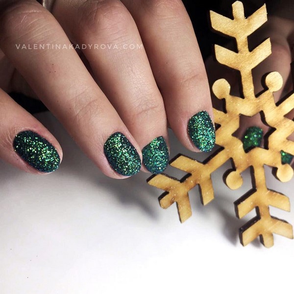 Nouvelle manucure hiver 2025-2026: TOP 10 des tendances du nail art hivernal