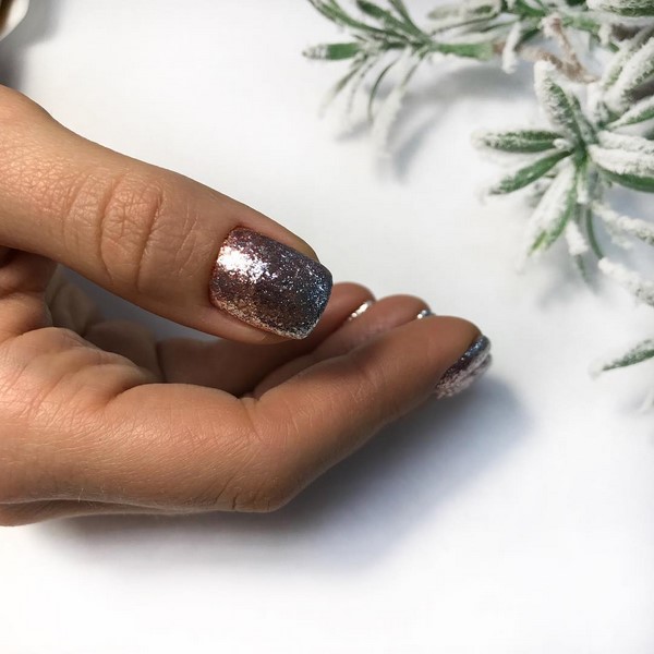 Nouvelle manucure hiver 2025-2026: TOP 10 des tendances du nail art hivernal