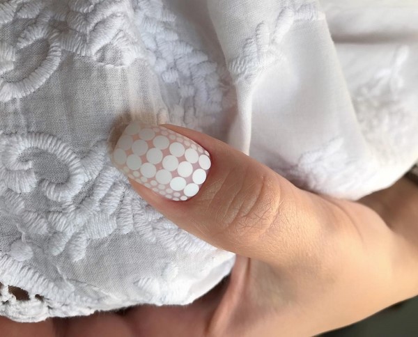 Nouvelle manucure hiver 2025-2026: TOP 10 des tendances du nail art hivernal