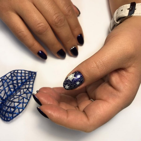 Nouvelle manucure hiver 2025-2026: TOP 10 des tendances du nail art hivernal