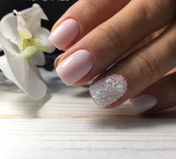 Nouvelle manucure hiver 2025-2026: TOP 10 des tendances du nail art hivernal